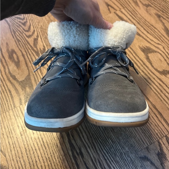 W7.5 uggs boots - Picture 3 of 7